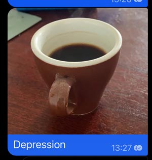 Kaffeetasse mit Unterschrift: Depression